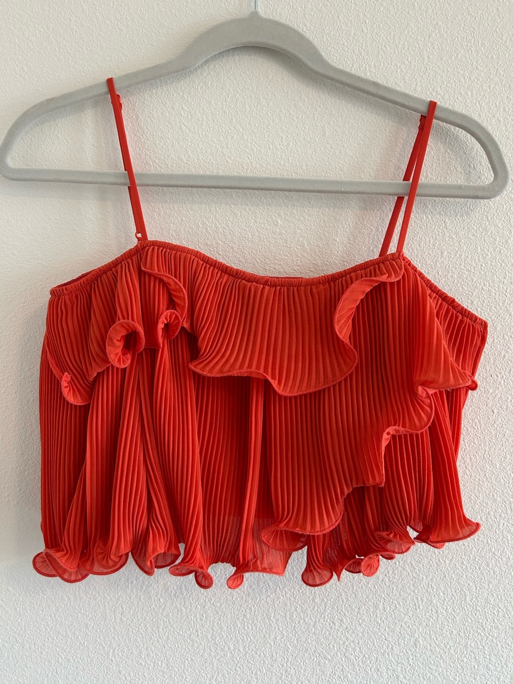 AMUR Ainsley Ruffle Top - Picture 3 of 7